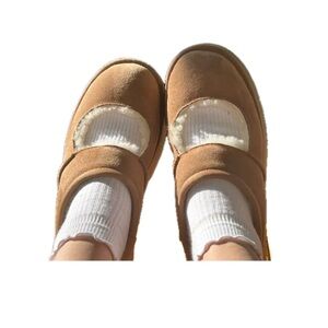 “Ugg” slippers Mary Janes women’s 7